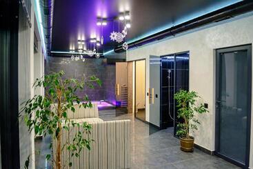 Hotel севеней готель