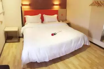 Hotel 7days Premium Kunming University Town Subway Station Branch