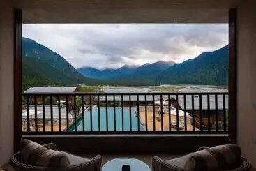 ホテル Songtsam Linka Bomi