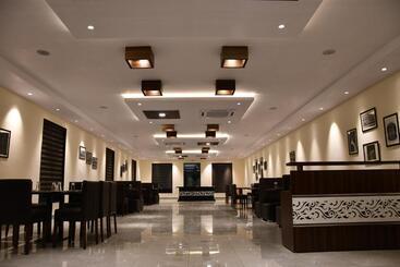 Mayur Hotel & Resort