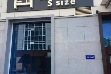 Hostel S Size