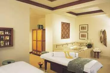 فندق Hilton Grand Vacations Club Grand Waikikian Honolulu