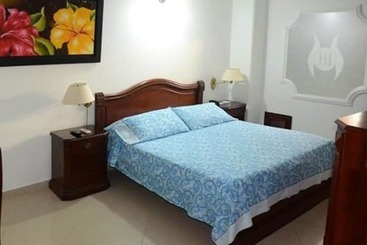 فندق Intersuites