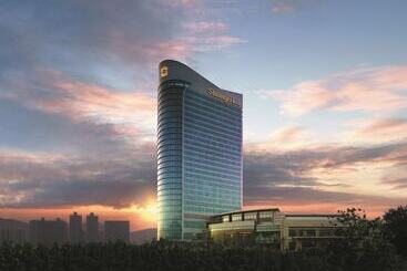 בית מלון כפרי Shangri La Wenzhou A Panoramic View Of The River, Adjacent To Wenzhou International Convention And E