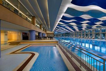 فندق Titanic Mardan Palace