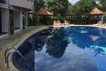 Chawenglakeview Condotel