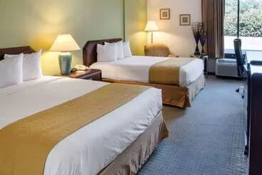 فندق Quality Inn