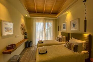 La Riviera Barbati Seaside Apartments & Villas