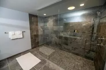 Hotelli Oaks On The River