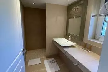 Pensión Château De Cachard