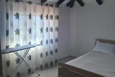 پانسیون Guest House Ilir