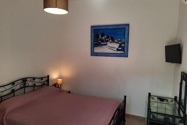 Pensjonat Les Jardins De Santa Giulia   Charmante Chambre D Hôte