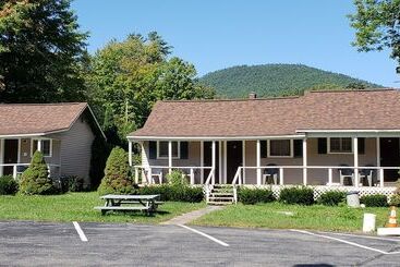Adirondack Oasis Motel