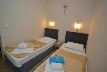 هتل Rosabel