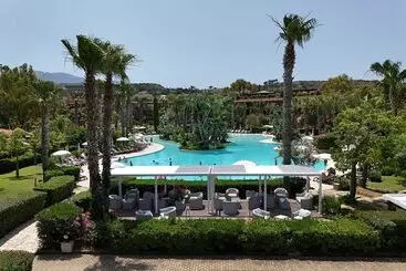 Acacia Resort
