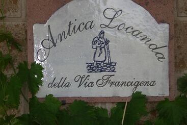 فندق Antica Locanda Della Via Francigena