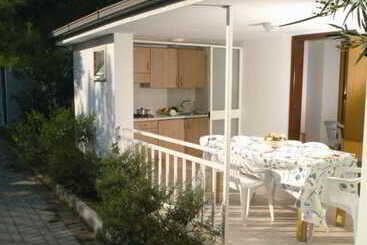 בית מלון כפרי Villaggio Le Diomedee