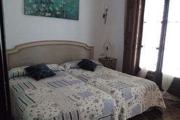 بنسيون El Sueño De Lucrecia