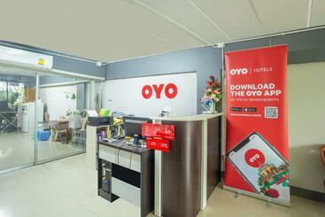 Отель Oyo 723 Lamphun Hostel