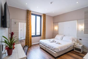 Globo Suite Correnti Hotels