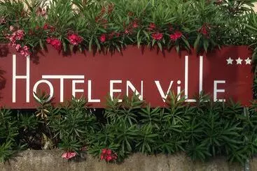 Hotel En Ville