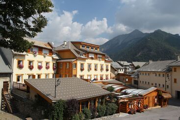 酒店 Hôtel Restaurant & Spa Les Autanes