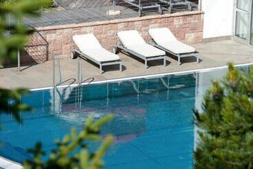 هتل Seiser Alm Urthaler