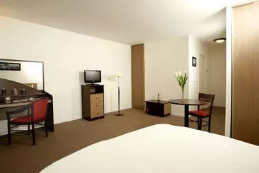 Aparthotel Comfort Suites Le Port Marly Paris Ouest