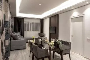 هتل Almond Business