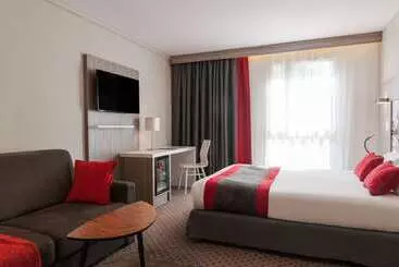 Hotel Clos St Eloi, The Originals Relais