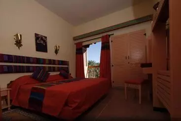 هتل Hôtel Le Tinsouline