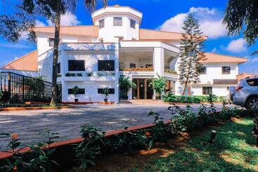 בית מלון כפרי Genesis Castle