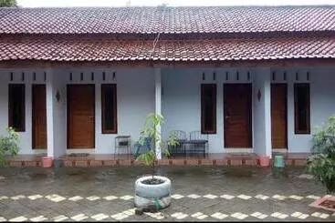 Hotel Umah Isun Guests House