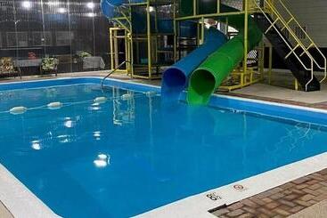 فندق Camp Inn Lodge