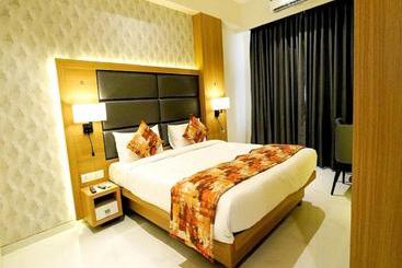 Town Palace Best Business Hotel In Bijapur