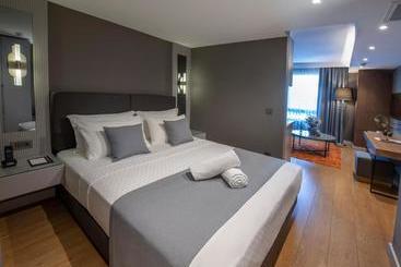 ホテル Valente Suites&