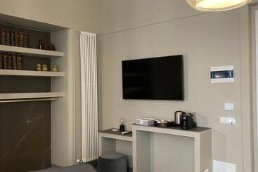 پانسیون Duomo Housing Catania Le Suites