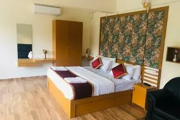 Resort Thenmala Hormuz Inn