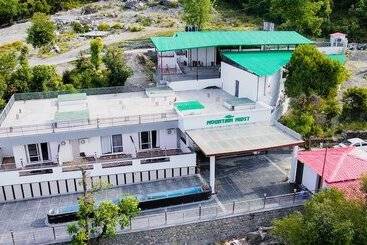 Hotel Mountain Midst