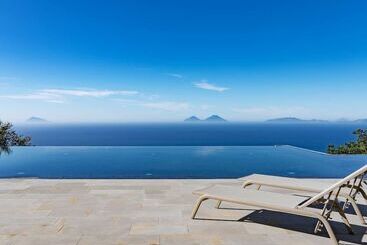 Aparthotel Maina Country Resort