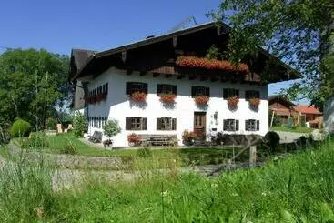 هتل Ferienwohnung Bauernhaus Kailhof