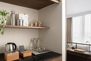 هتل Neera Retreat