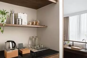 هتل Neera Retreat