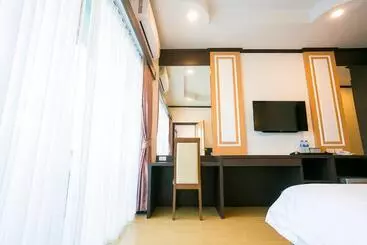 Swan Lake Hotel Sattahip