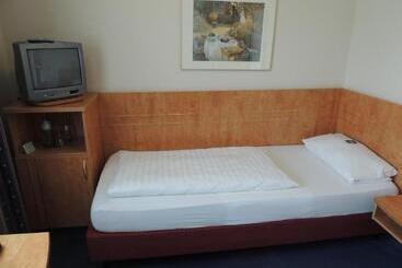 Airport Business Hotel Köln