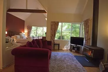 Hotel Cottages At Monreale