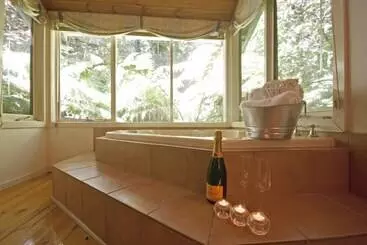 בית מלון כפרי Cottages At Monreale