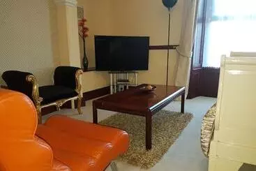 Hotel Redhill House Brs Airport
