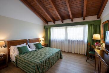 ホテル Ristorante Fior