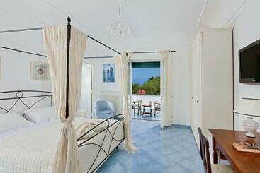 پانسیون Parco Vittoria Holidays House